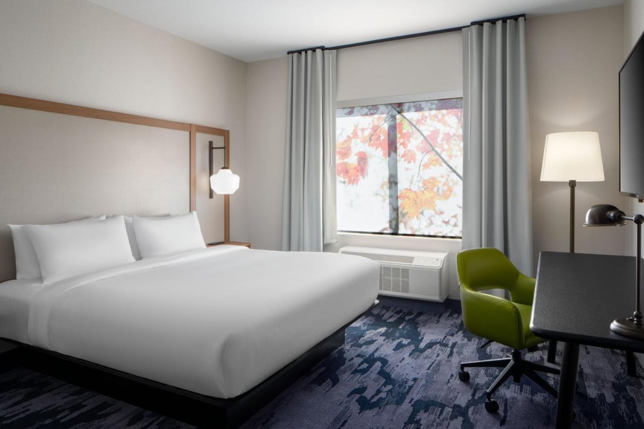 Fairfield By Marriott Inn & Suites Whitsett Greensboro East Exteriör bild